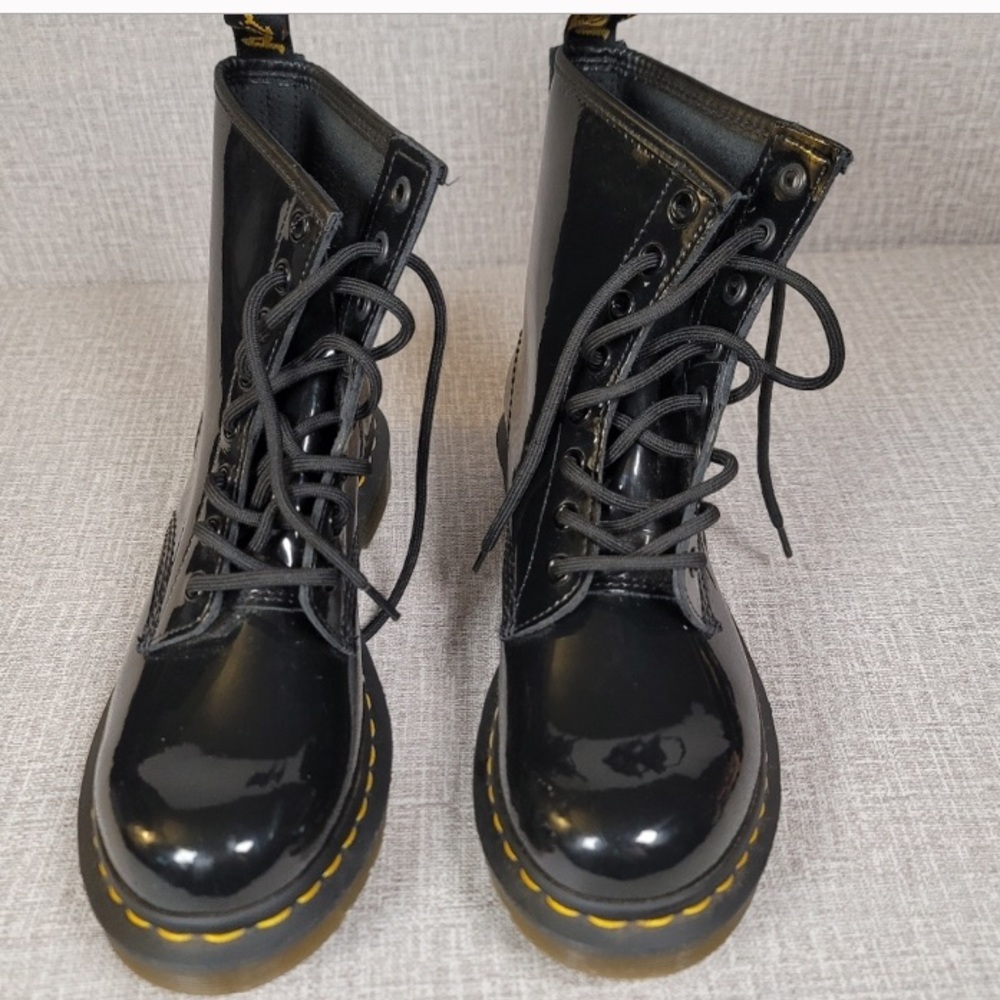 Dr. Martens® 1460 Women's Patent Leather Lace Up Boots. Size 7 UK 5 EU 38 - Picture 2 of 12